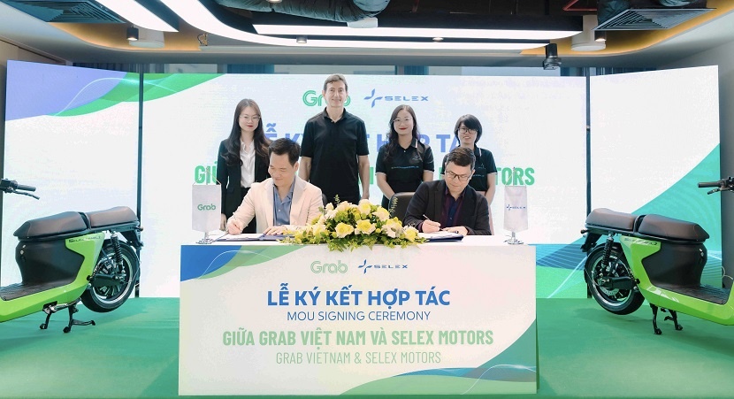 Đại diện Grab Việt Nam và Selex Motors ký biên bản thoả thuận hợp tác Đại diện Grab Việt Nam và Selex Motors ký biên bản thoả thuận hợp tác