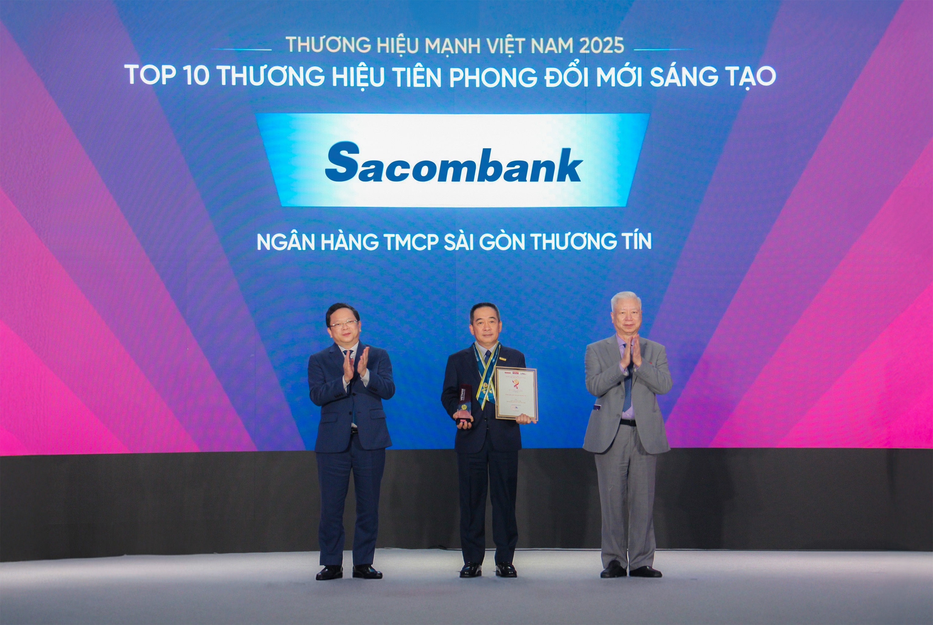 14 năm liên tiếp Sacombank giữ vững danh hiệu thương hiệu mạnh Việt Nam