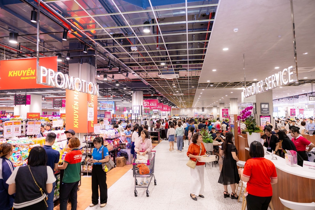 Đại siêu thị AEON ngay trong trung tâm thương mại. Đại siêu thị AEON ngay trong trung tâm thương mại.