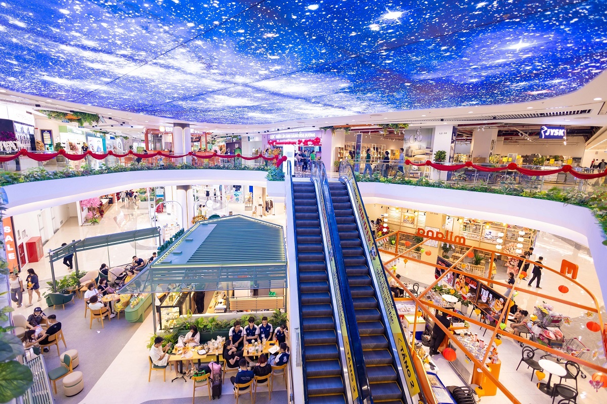 Không gian rực rỡ bên trong TTTM Vincom Mega Mall Ocean City Không gian rực rỡ bên trong TTTM Vincom Mega Mall Ocean City