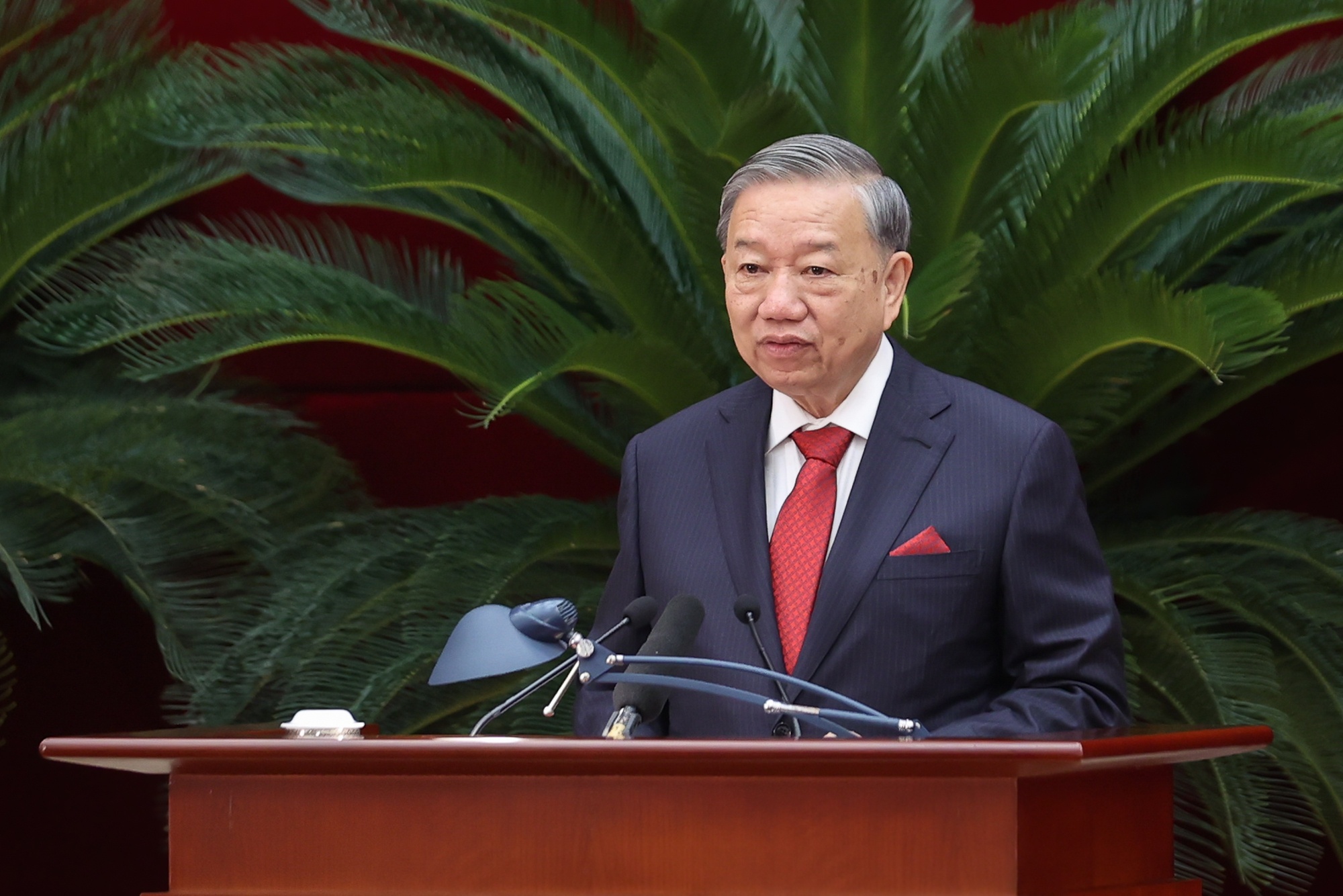 Tổng Bí thư Tô Lâm phát biểu khai mạc Hội nghị lần thứ 13, Ban Chấp hành Trung ương Đảng khoá XIII - Ảnh: VGP/Nhật Bắc