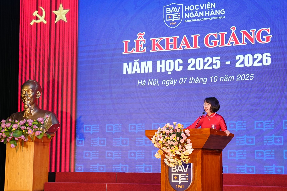 Học viện Ngân hàng khai giảng năm học mới: Kiến tạo tri thức, vững bước tương lai