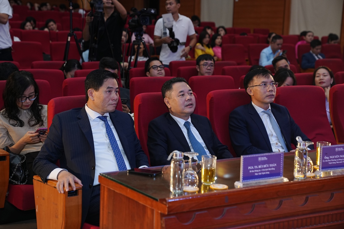 Kết nối “nhịp cầu” tri thức cho nguồn nhân lực thời đại AI Kết nối “nhịp cầu” tri thức cho nguồn nhân lực thời đại AI