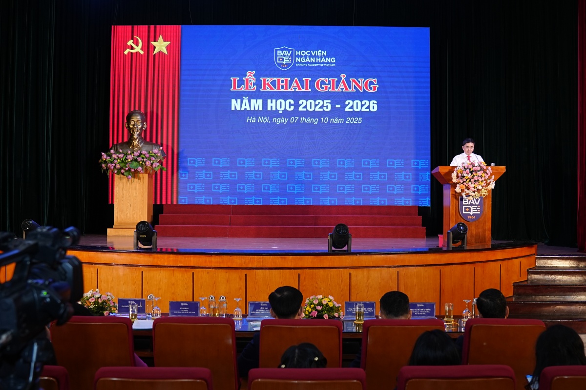Học viện Ngân hàng khai giảng năm học mới: Kiến tạo tri thức, vững bước tương lai