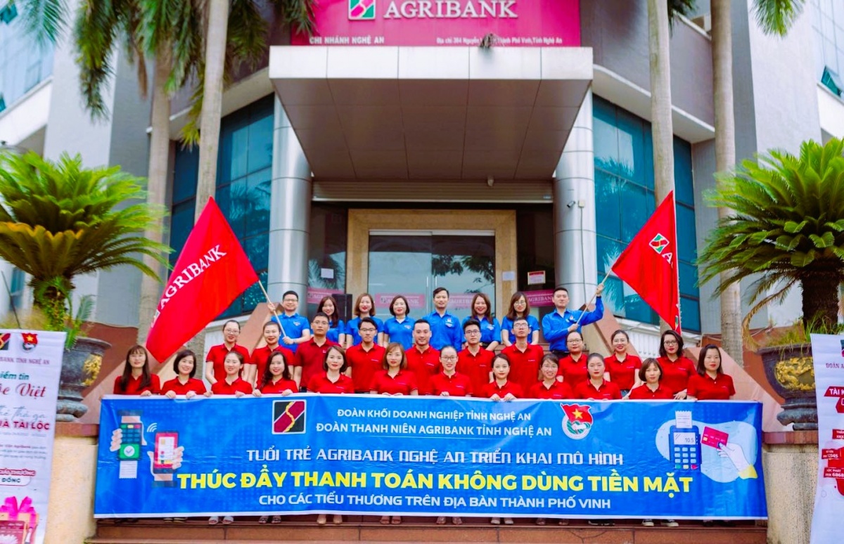 Nghệ An đã và đang thúc đẩy thanh toán không dùng tiền mặt.