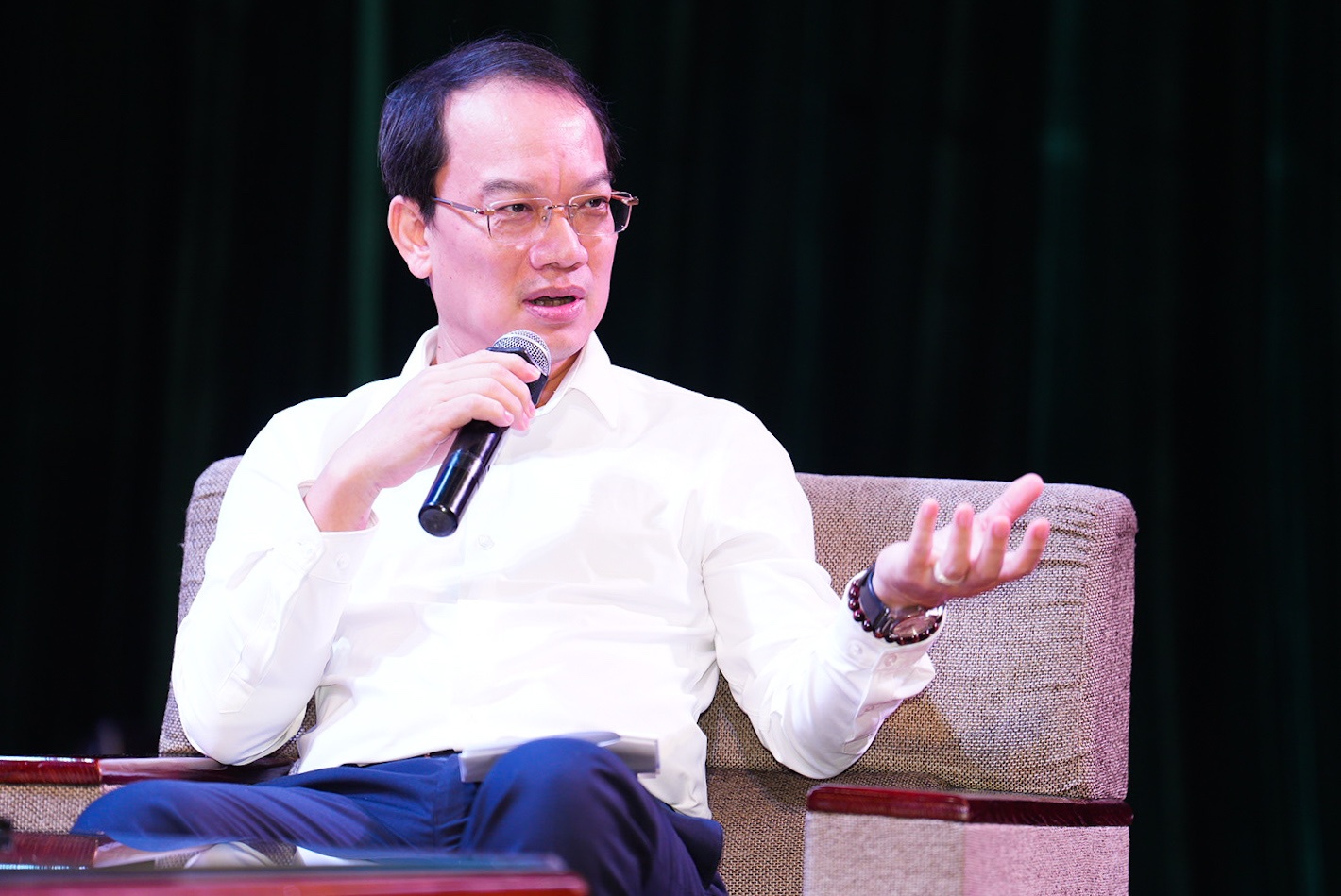 TS. Phan Thanh Đức, Giảng viên cao cấp, Trưởng khoa Công nghệ thông tin và Kinh tế số (Học viện Ngân hàng) 