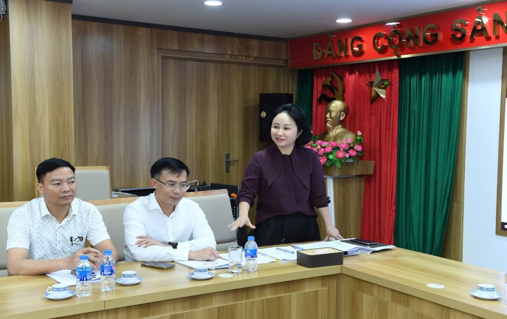 Phát biểu chỉ đạo của đồng chí Trần Thu Huyền - Bí thư Chi bộ, Vụ trưởng Vụ Tổ chức cán bộ