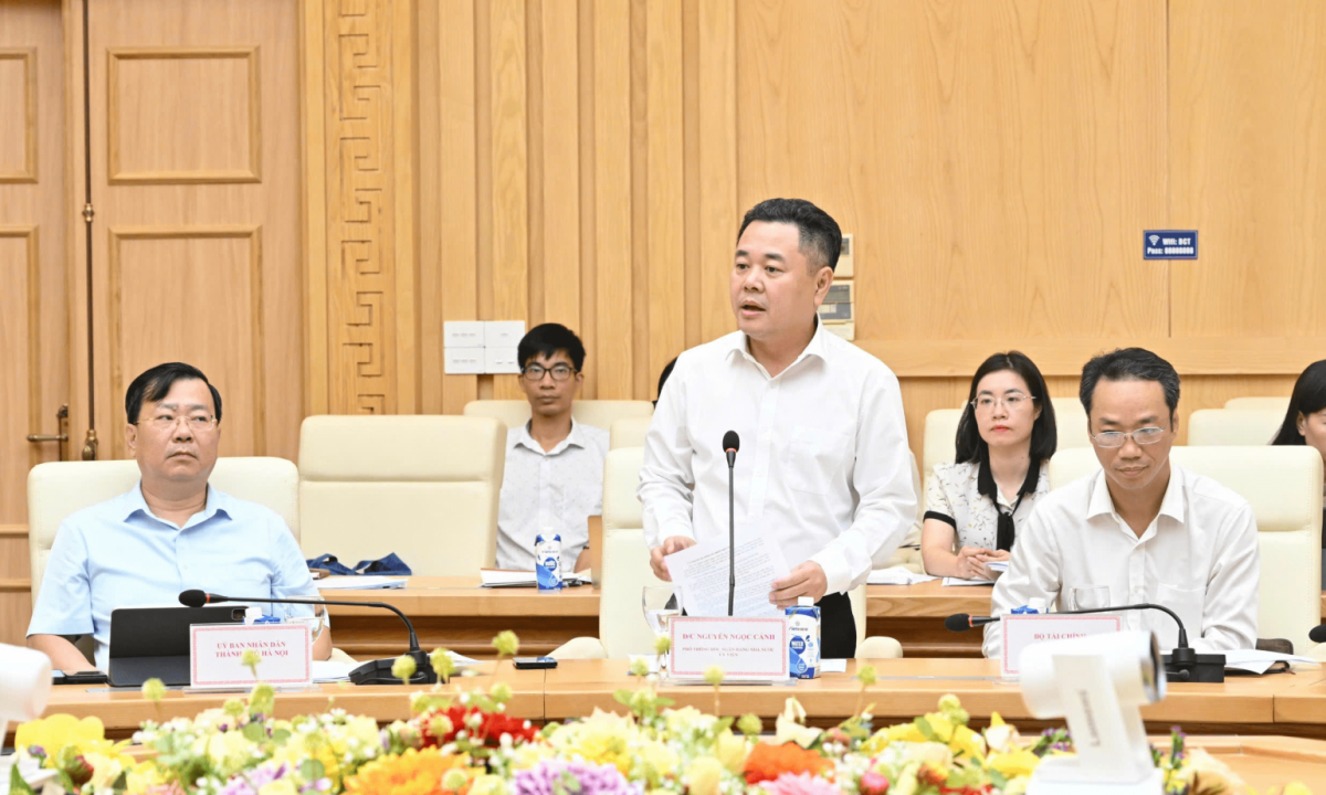 Phó Thống đốc Nguyễn Ngọc Cảnh phát biểu tại Hội nghị Phó Thống đốc Nguyễn Ngọc Cảnh phát biểu tại Hội nghị