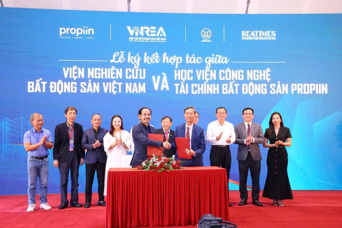 Ký kết chương trình hợp tác đào tạo bất động sản - Mini MBA