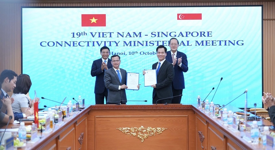 UBND Thành phố Đà Nẵng và Grab Việt Nam đã ra mắt Kế hoạch hành động thực hiện Biên bản ghi nhớ trong khuôn khổ Hội nghị Bộ trưởng về Kết nối kinh tế Việt Nam UBND Thành phố Đà Nẵng và Grab Việt Nam đã ra mắt Kế hoạch hành động thực hiện Biên bản ghi nhớ trong khuôn khổ Hội nghị Bộ trưởng về Kết nối kinh tế Việt Nam