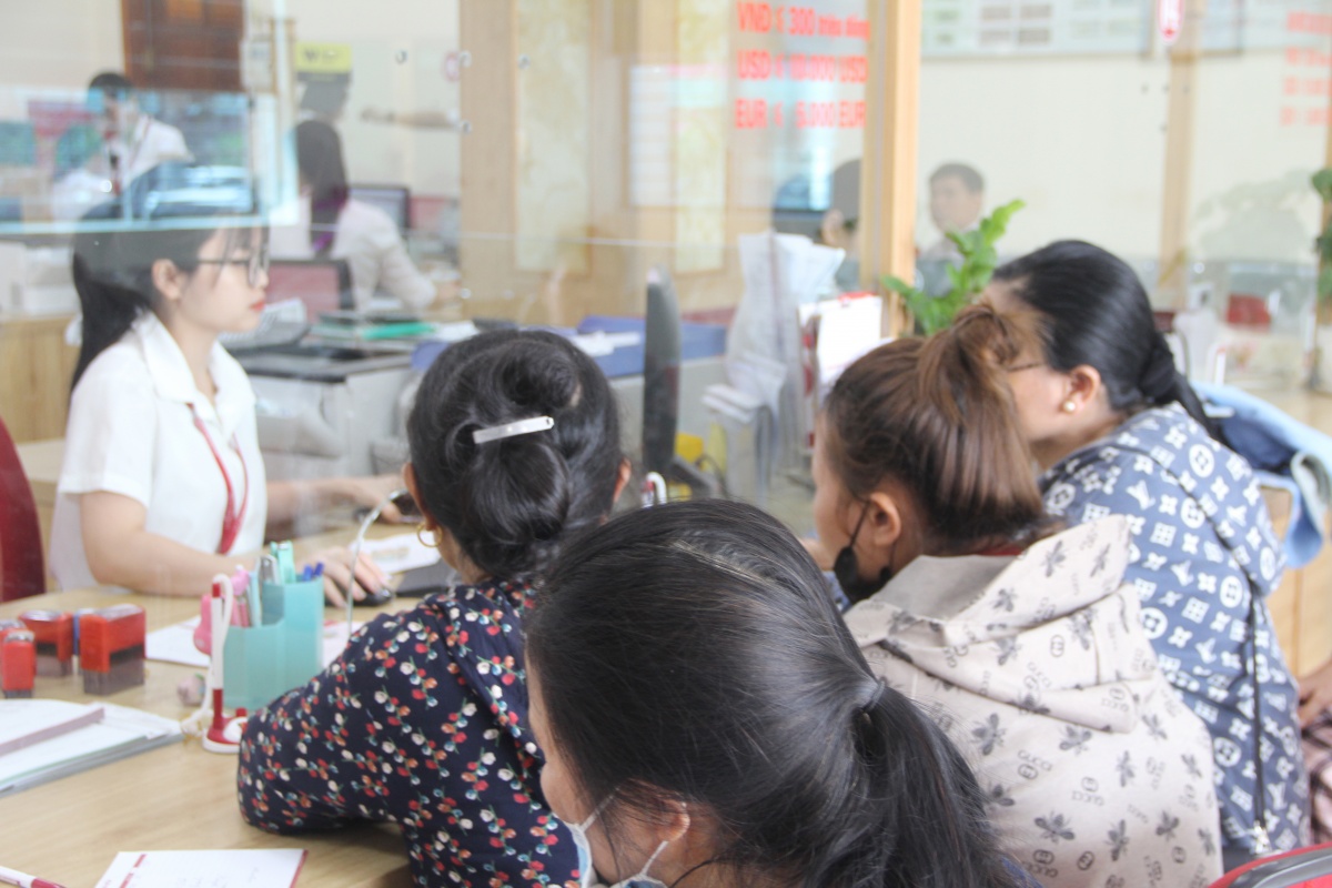 Agribank Chi nhánh Thanh Hóa đã triển khai chương trình tín dụng đặc biệt hỗ trợ khách hàng vượt qua hậu quả bão lũ