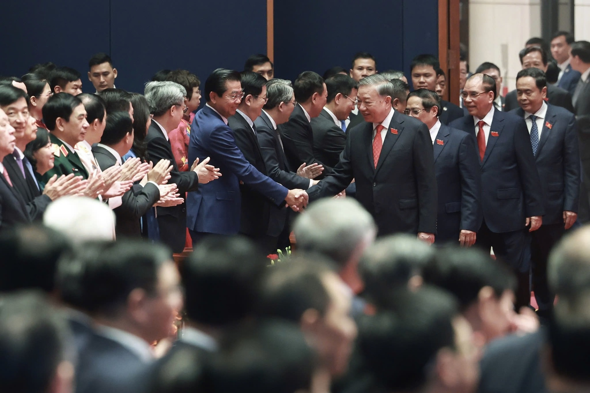 Tổng Bí thư Tô Lâm, Thủ tướng Phạm Minh Chính và các đồng chí lãnh đạo, nguyên lãnh đạo Đảng, Nhà nước dự Đại hội Đảng bộ Chính phủ lần thứ I, nhiệm kỳ 2025-2030 - Ảnh: VGP/Nhật Bắc