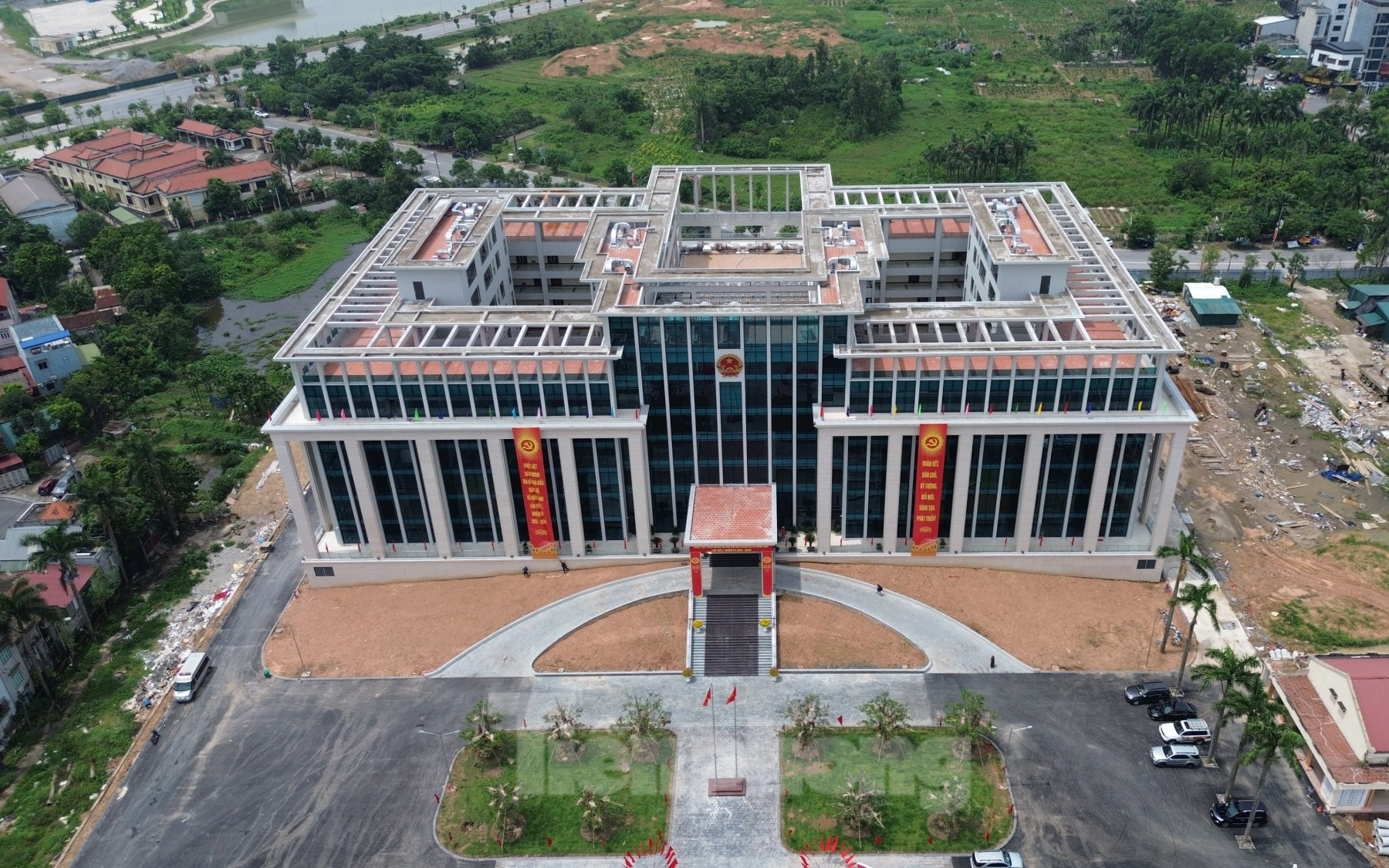 tiếp tục bố trí, sắp xếp, xử lý trụ sở, tài sản công khi sắp xếp đơn vị hành chính trên địa bàn Thành phố,