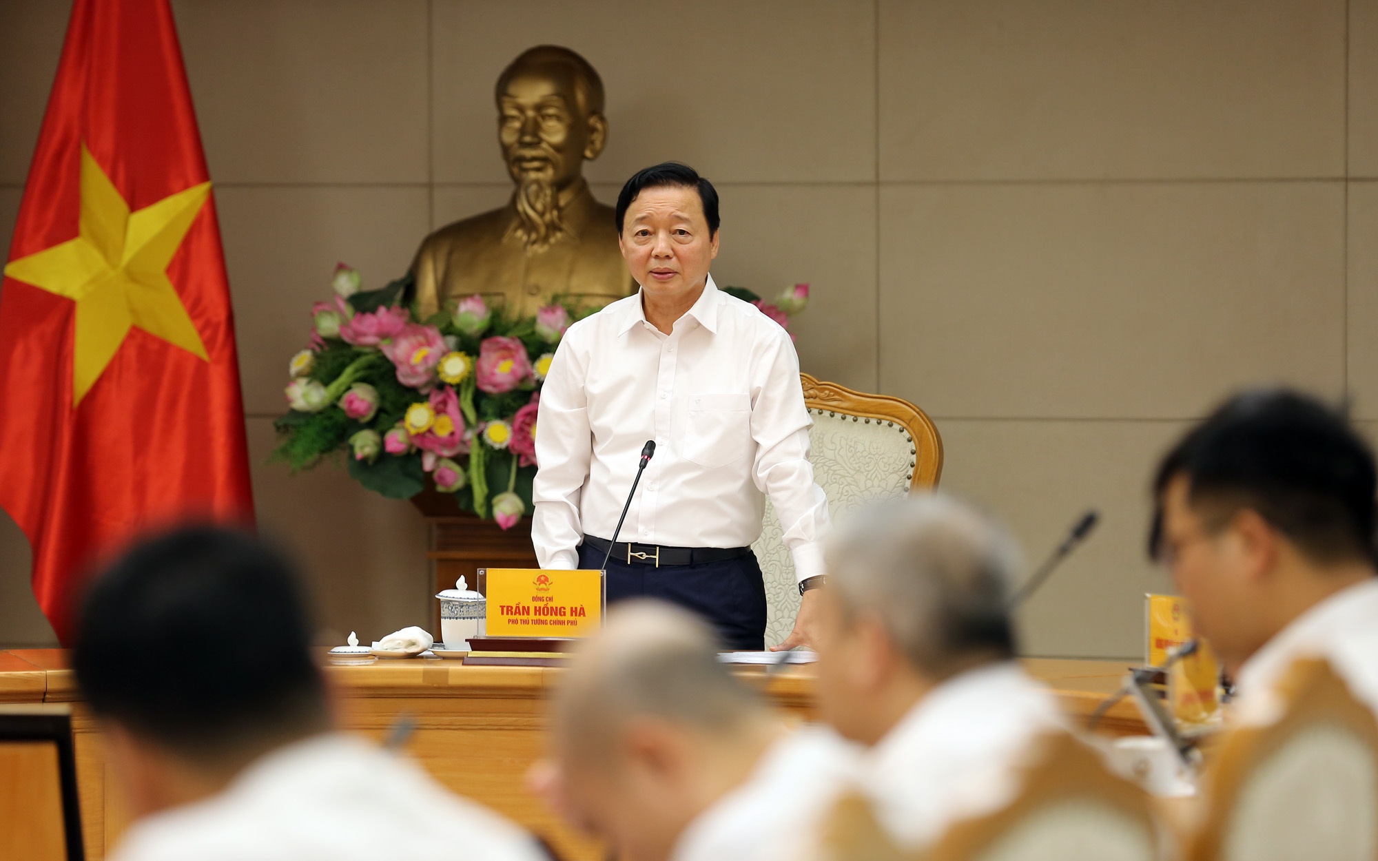 Phó Thủ tướng Trần Hồng Hà chủ trì cuộc họp - Ảnh: VGP/Minh Khôi Phó Thủ tướng Trần Hồng Hà chủ trì cuộc họp - Ảnh: VGP/Minh Khôi