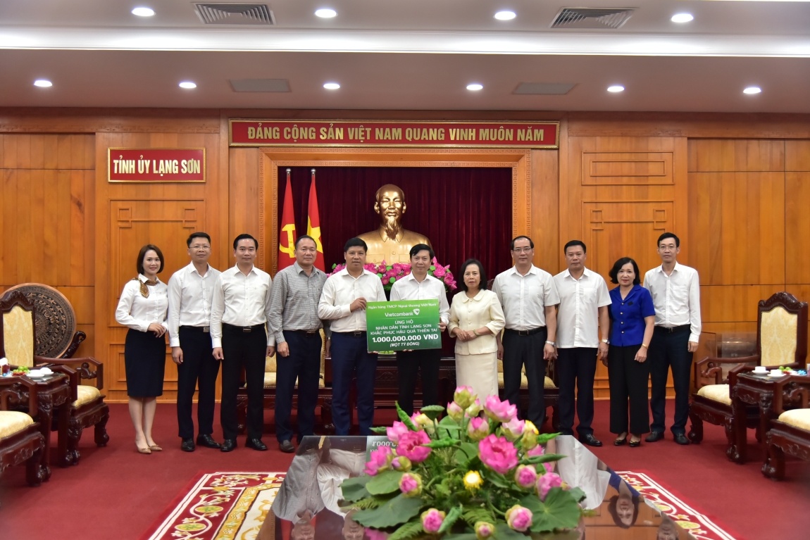 Vietcombank chung tay cùng đồng bào khắc phục hậu quả do thiên tai gây ra