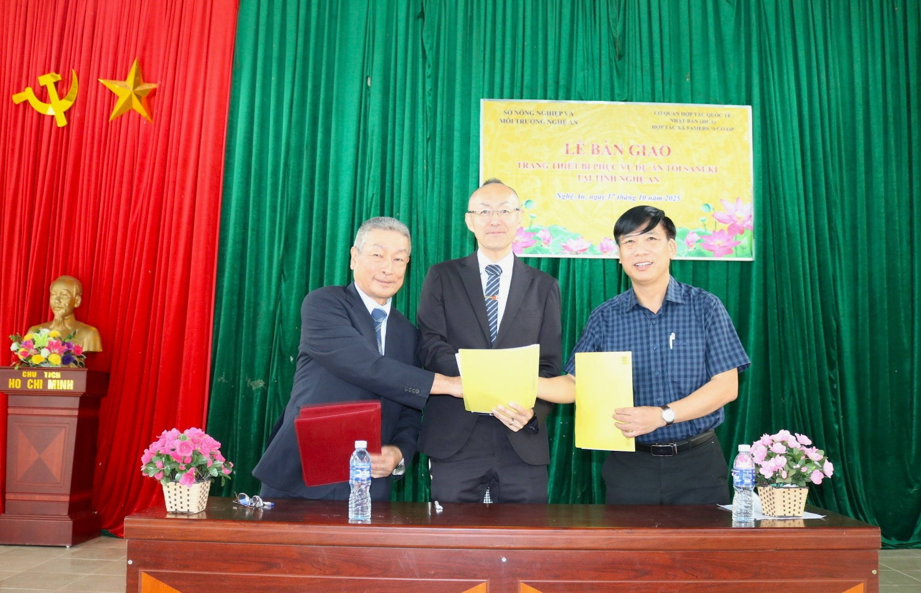 Buổi lễ ký kết