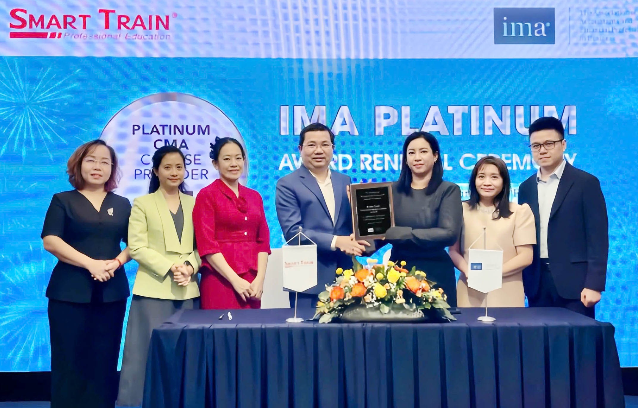 Smart Train Academy lần thứ tư đạt chuẩn đào tạo kế toán quản trị chất lượng cao nhất