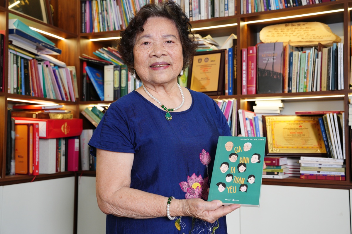 Nhà thơ Nguyễn Thị Mỹ Dung: Hạnh phúc đến từ những điều giản dị nhất Nhà thơ Nguyễn Thị Mỹ Dung: Hạnh phúc đến từ những điều giản dị nhất