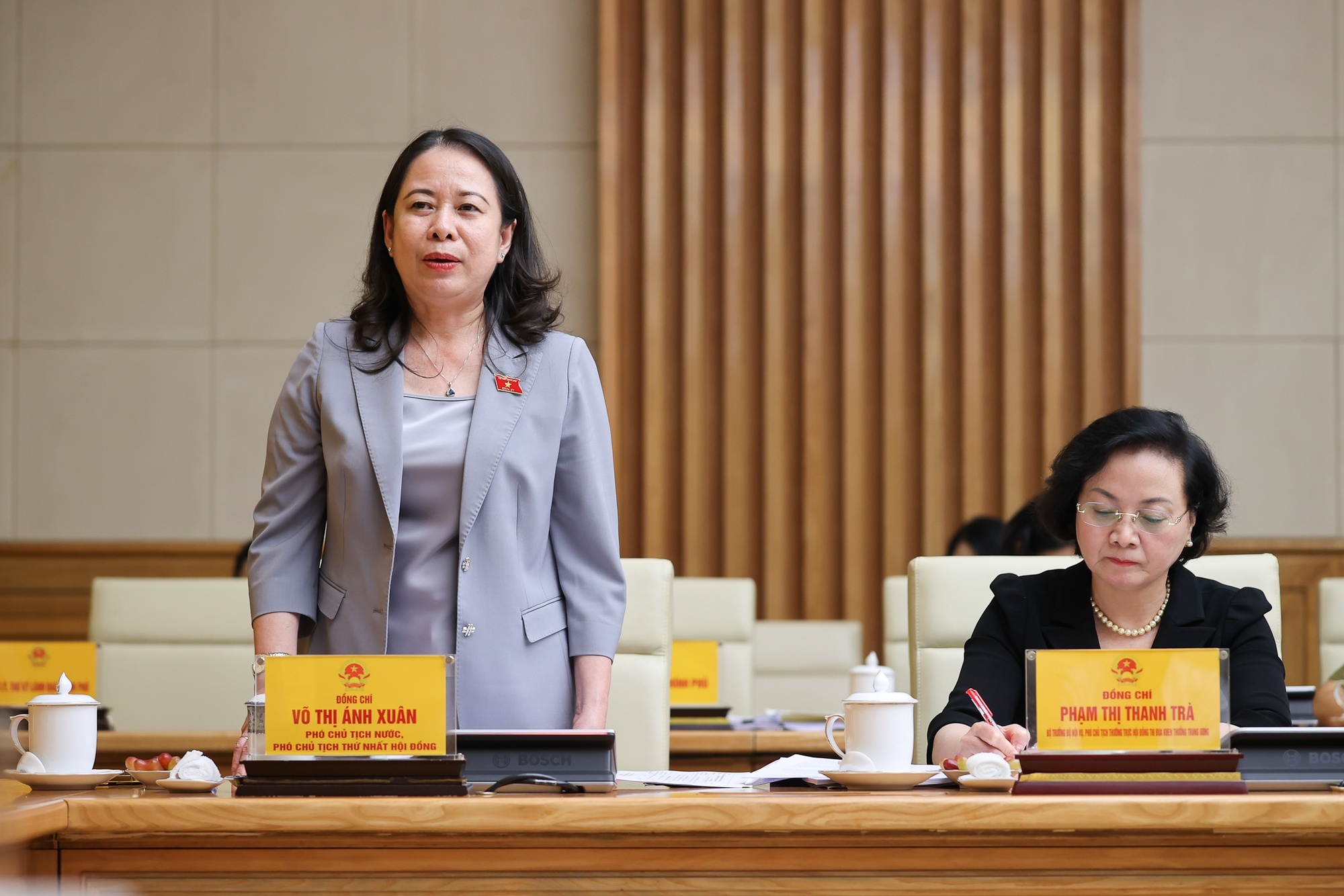 Phó Chủ tịch nước Võ Thị Ánh Xuân, Phó Chủ tịch thứ Nhất Hội đồng phát biểu- Ảnh: VGP/Nhật Bắc