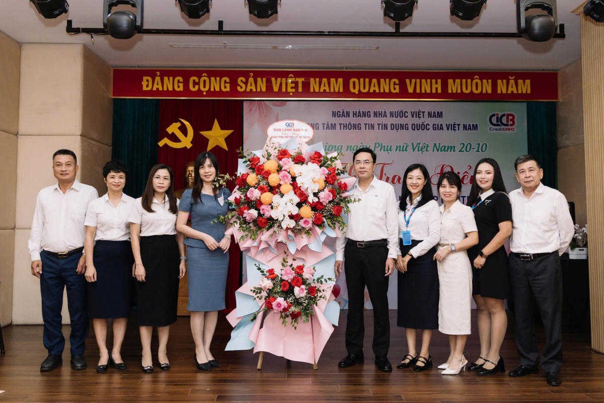 CIC lan tỏa thông điệp “Tỏa sáng phong cách” nhân ngày 20/10: Khi vẻ đẹp và trí tuệ cùng tỏa sáng nơi công sở