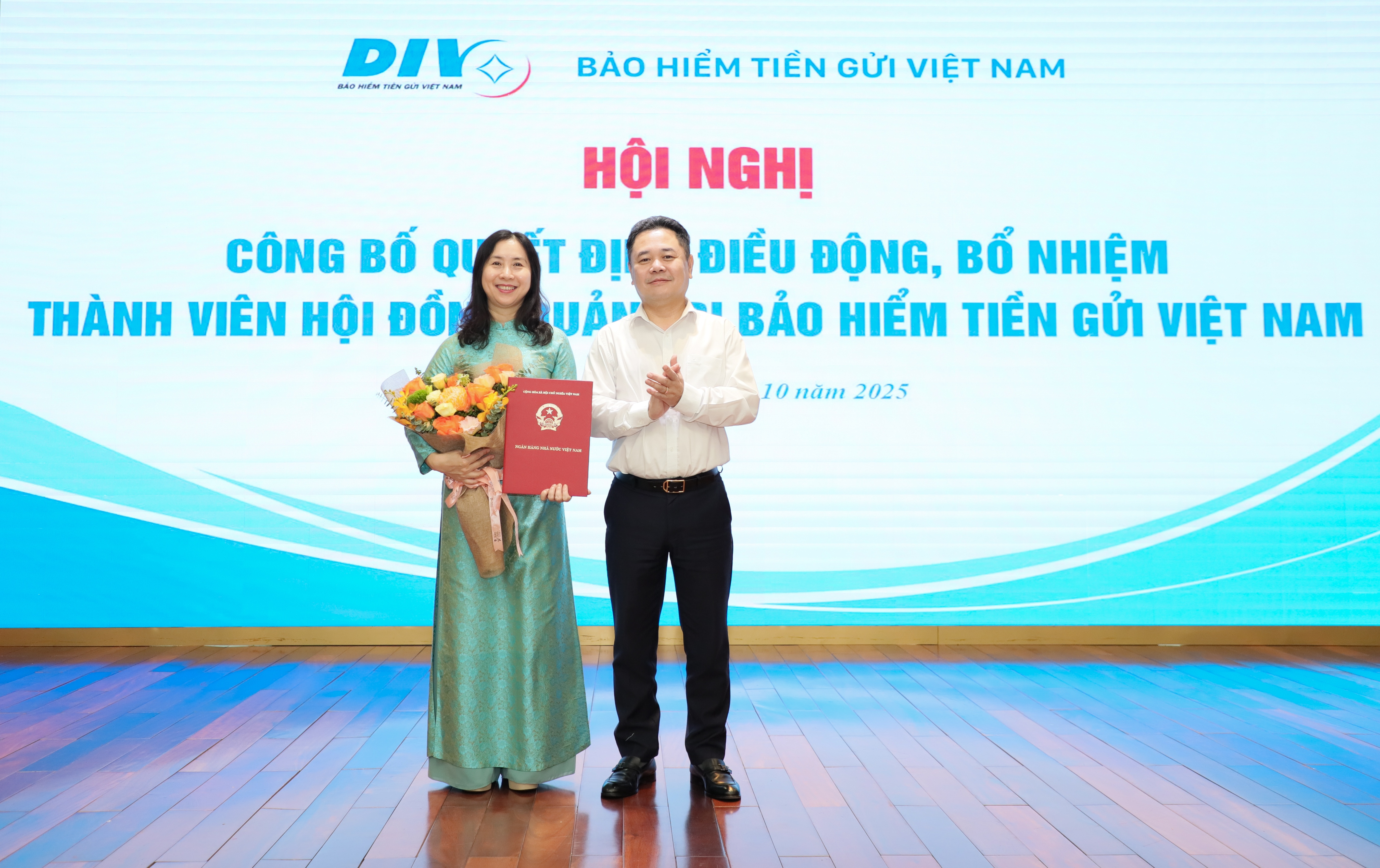 Công bố Quyết định điều động, bổ nhiệm thành viên Hội đồng Quản trị Bảo hiểm Tiền gửi Việt Nam Công bố Quyết định điều động, bổ nhiệm thành viên Hội đồng Quản trị Bảo hiểm Tiền gửi Việt Nam