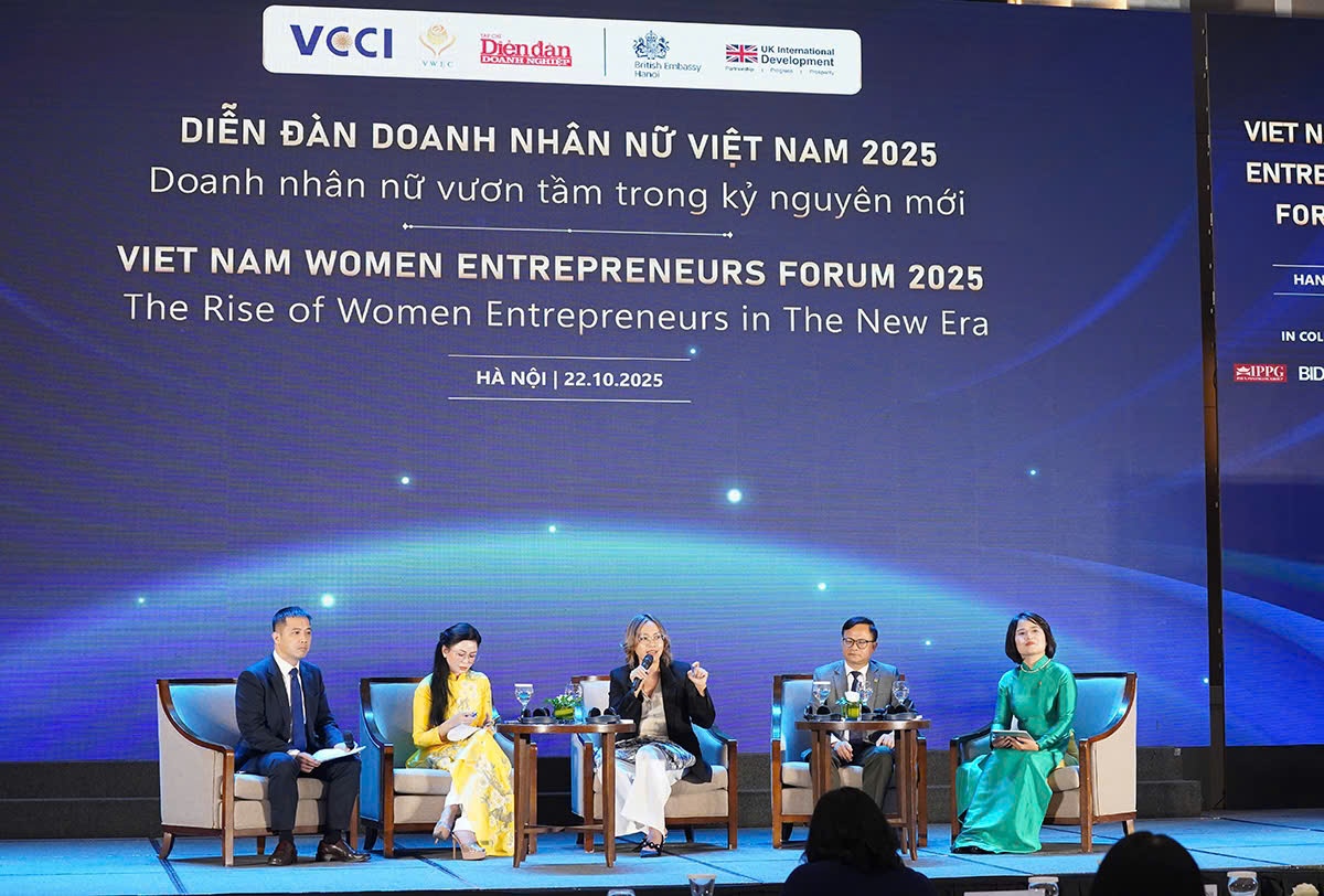 Nữ doanh nhân Việt với tinh thần bền bỉ, khát vọng đổi mới và ý chí tiên phong Nữ doanh nhân Việt với tinh thần bền bỉ, khát vọng đổi mới và ý chí tiên phong