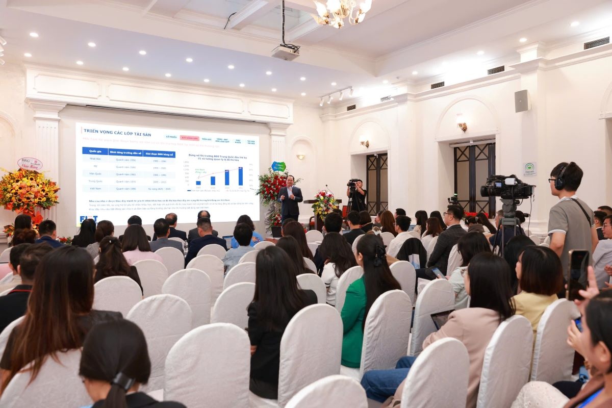 Quang cảnh diễn đàn Quang cảnh diễn đàn