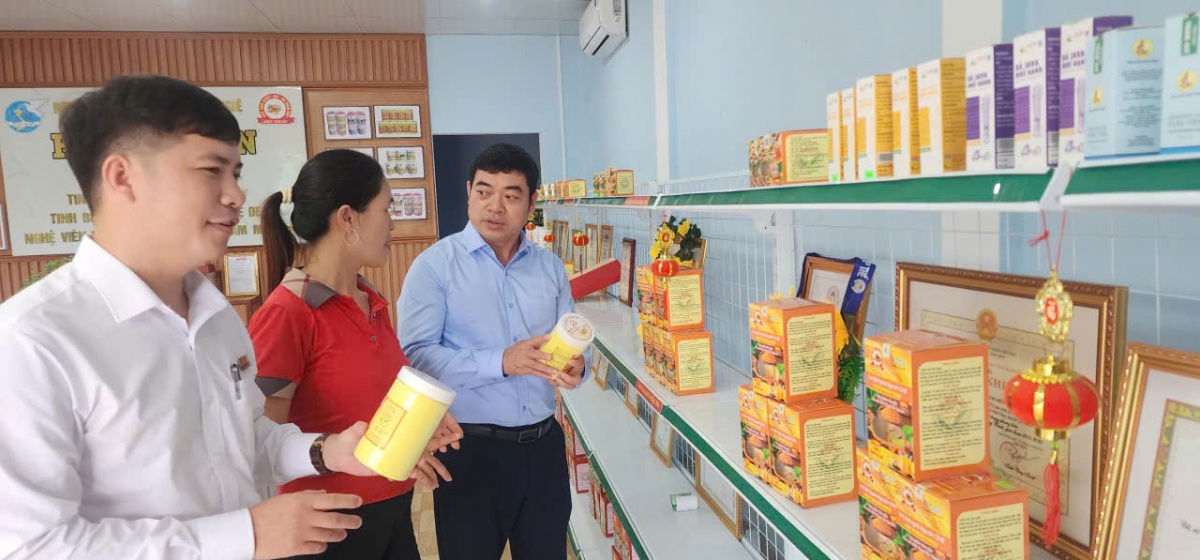 Nguồn vốn từ QTDND tiếp sức cho sản phẩm OCOP ở tỉnh Quảng Trị. Nguồn vốn từ QTDND tiếp sức cho sản phẩm OCOP ở tỉnh Quảng Trị.