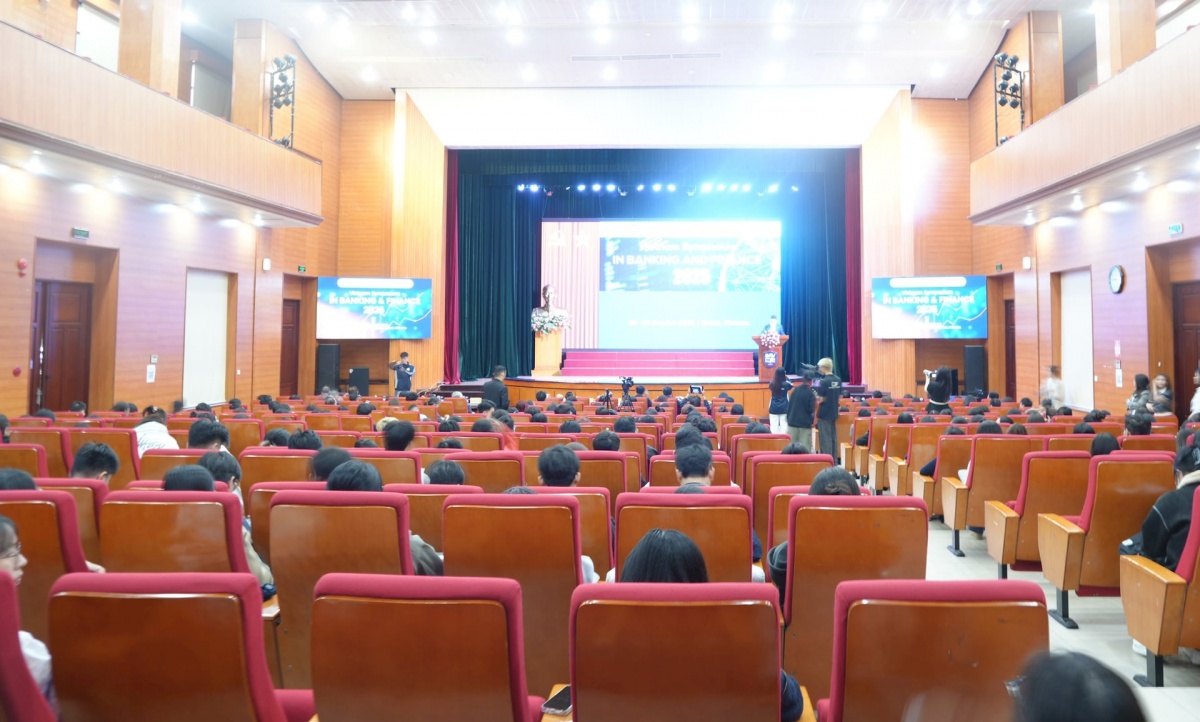 Khai mạc VSBF 2025: Hội thảo quốc tế Ngân hàng Tài chính Việt Nam Khai mạc VSBF 2025: Hội thảo quốc tế Ngân hàng Tài chính Việt Nam