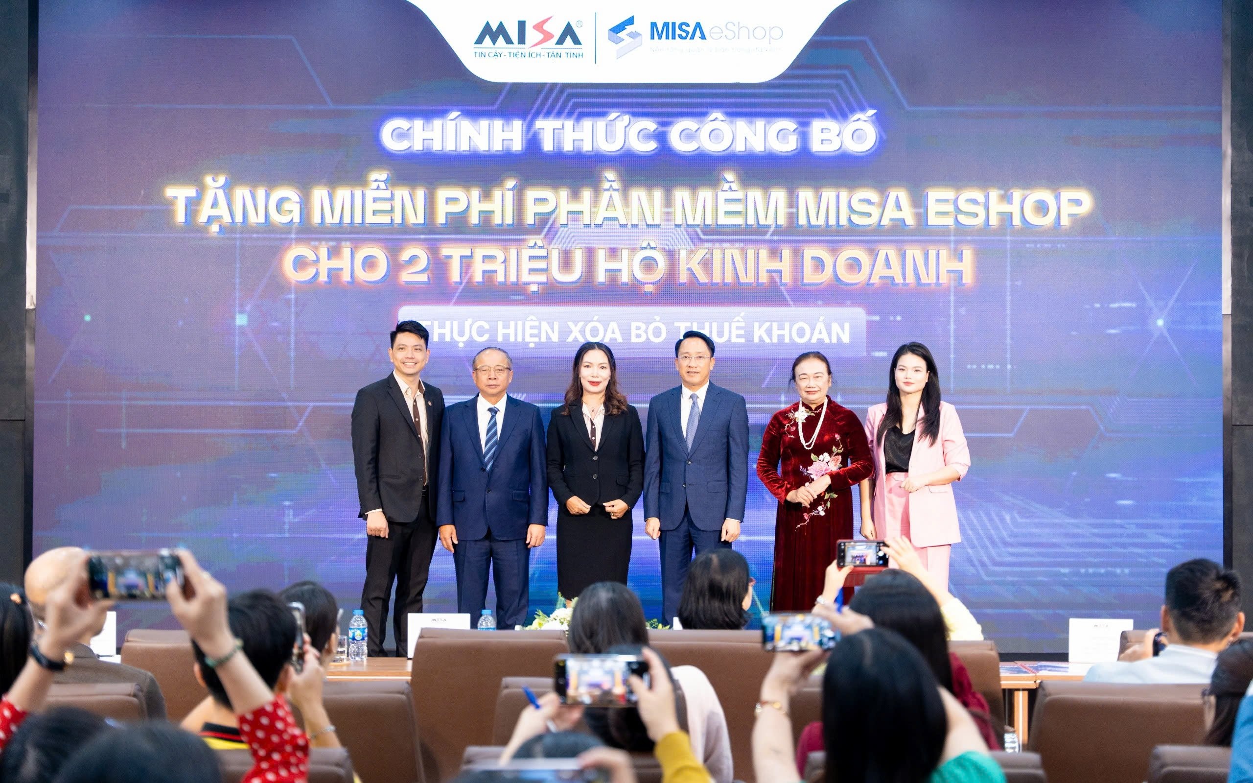 “Tiếp sức” 2 triệu hộ kinh doanh thực hiện xóa bỏ thuế khoán