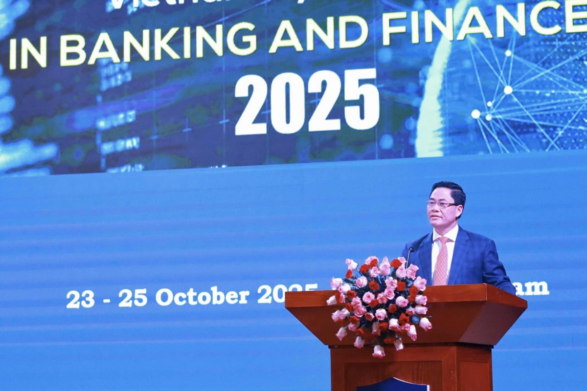 Khai mạc VSBF 2025: Hội thảo quốc tế Ngân hàng Tài chính Việt Nam Khai mạc VSBF 2025: Hội thảo quốc tế Ngân hàng Tài chính Việt Nam