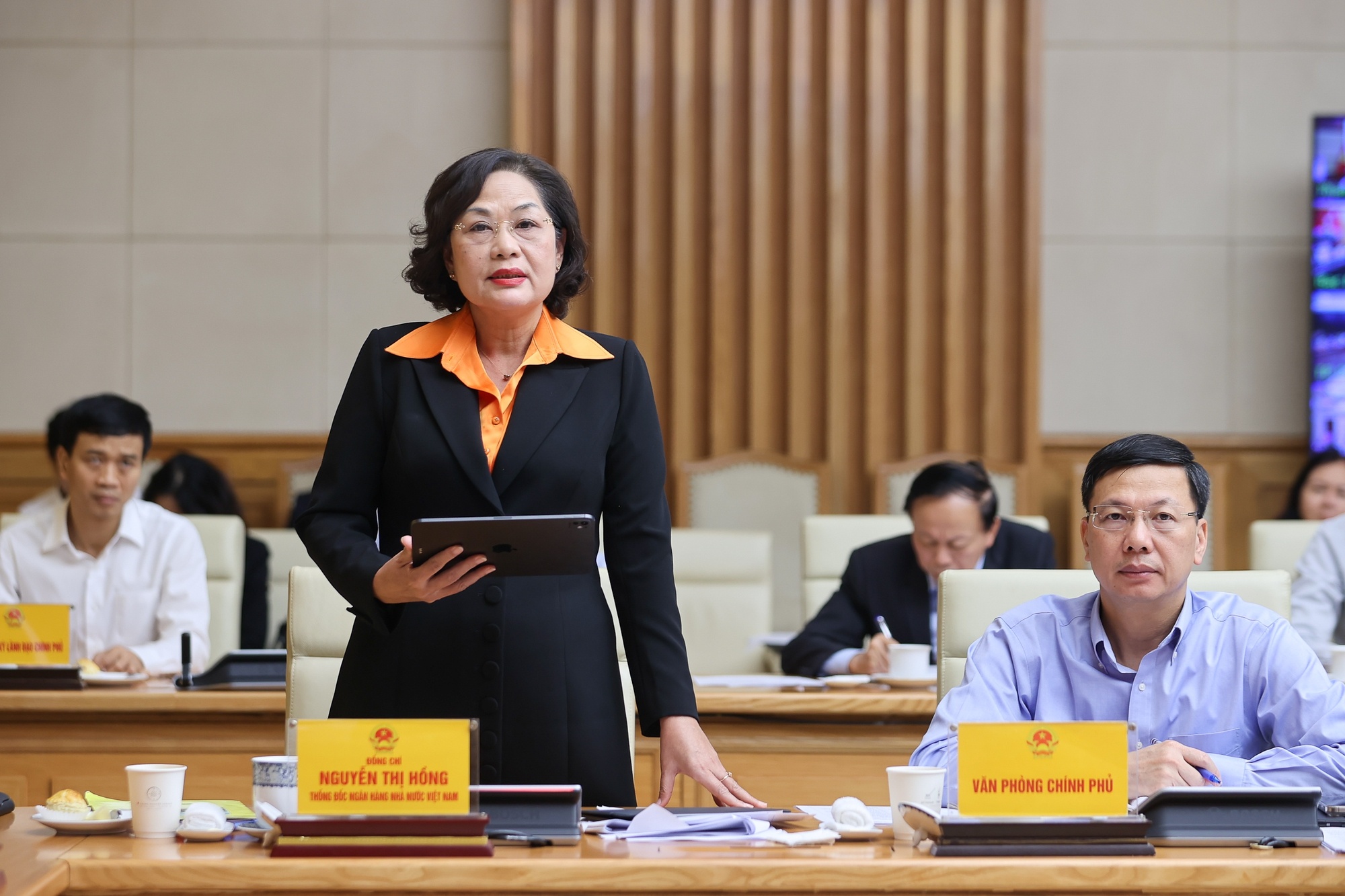 Thống đốc Ngân hàng Nhà nước Việt Nam Nguyễn Thị Hồng phát biểu - Ảnh: VGP/Nhật Bắc Thống đốc Ngân hàng Nhà nước Việt Nam Nguyễn Thị Hồng phát biểu - Ảnh: VGP/Nhật Bắc