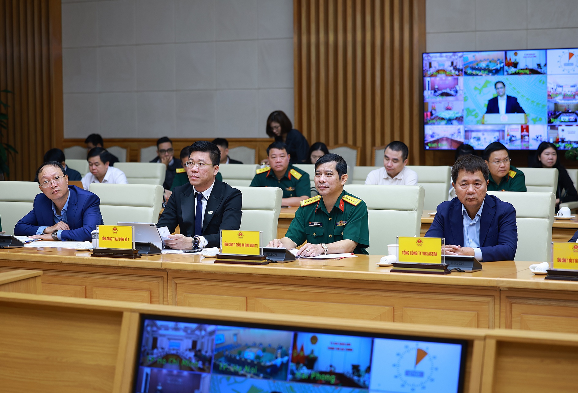 Các đại biểu tham dự Hội nghị - Ảnh: VGP/Nhật Bắc Các đại biểu tham dự Hội nghị - Ảnh: VGP/Nhật Bắc