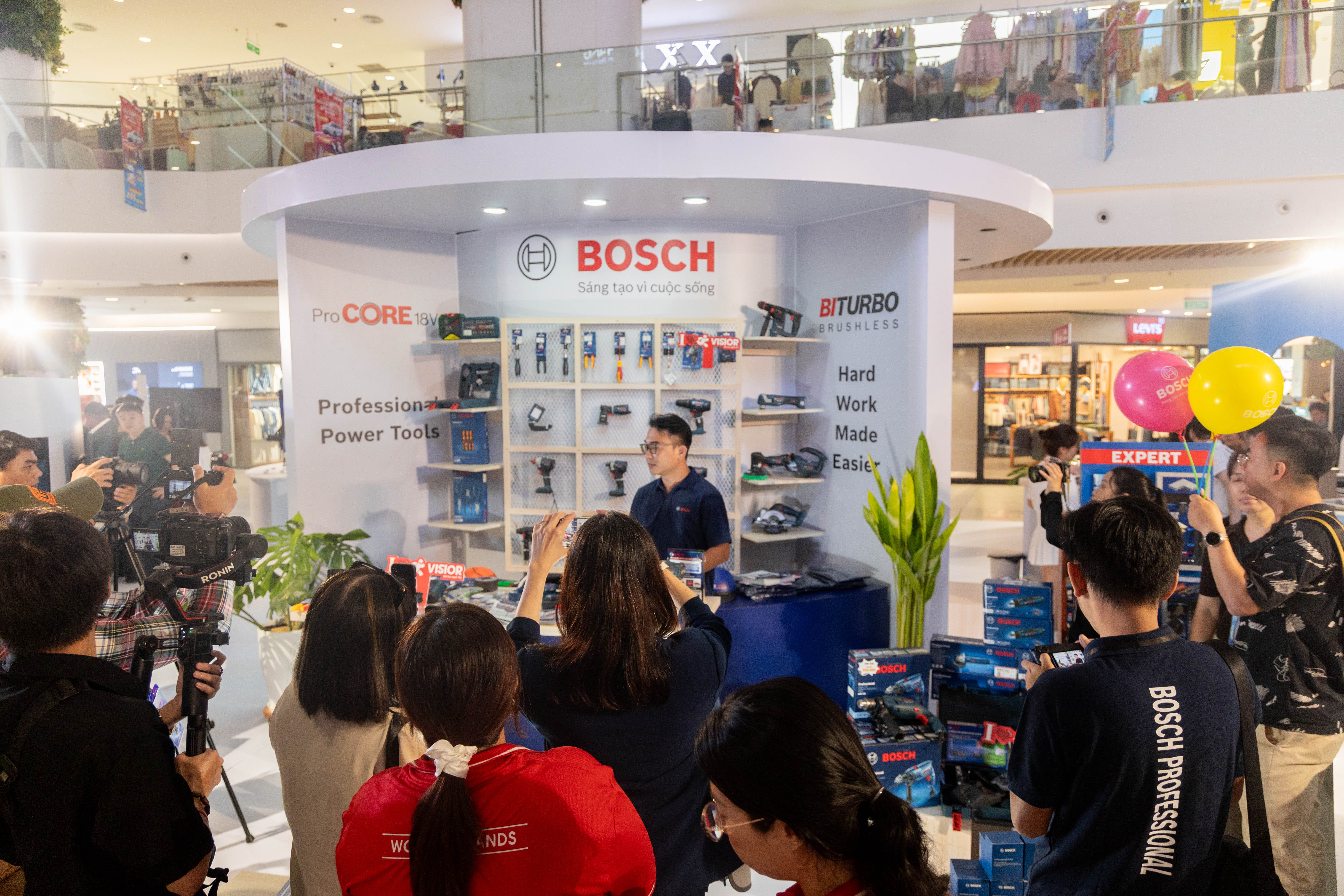 Các giải pháp Phần mềm và Kỹ thuật số của Bosch thúc đẩy quá trình số hóa thông qua phương pháp tiếp cận “Số hóa Thông minh” Các giải pháp Phần mềm và Kỹ thuật số của Bosch thúc đẩy quá trình số hóa thông qua phương pháp tiếp cận “Số hóa Thông minh”