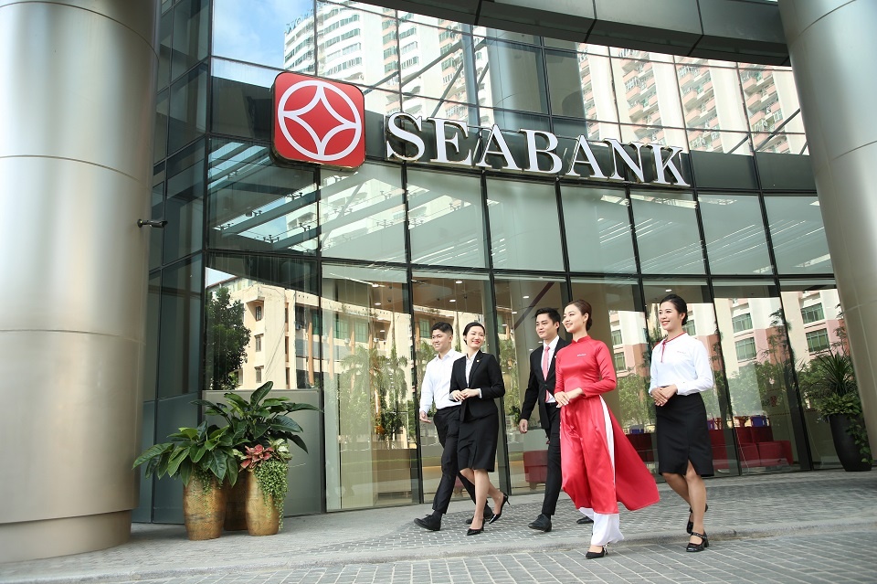 SeABank đặt con người là trung tâm phát triển, tiên phong thúc đẩy bình đẳng giới. SeABank đặt con người là trung tâm phát triển, tiên phong thúc đẩy bình đẳng giới.