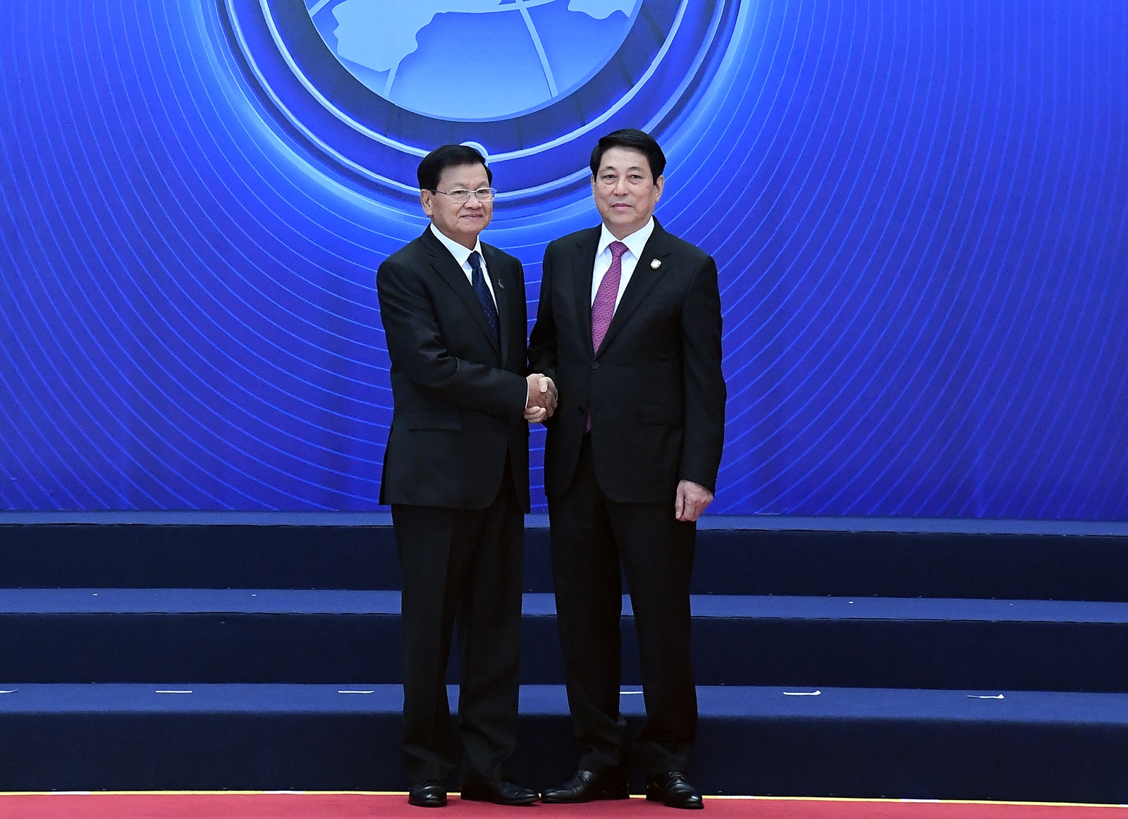 Chủ tịch nước Lương Cường và Tổng Bí thư, Chủ tịch nước Lào Thongloun Sisoulith - Ảnh VGP/Hải Minh