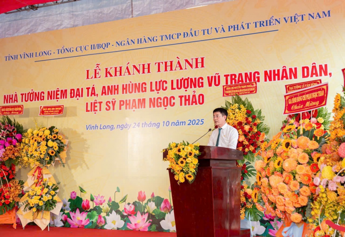 Đồng chí Lại Tiến Quân - Phó Tổng Giám đốc BIDV, phát biểu tại buổi lễ