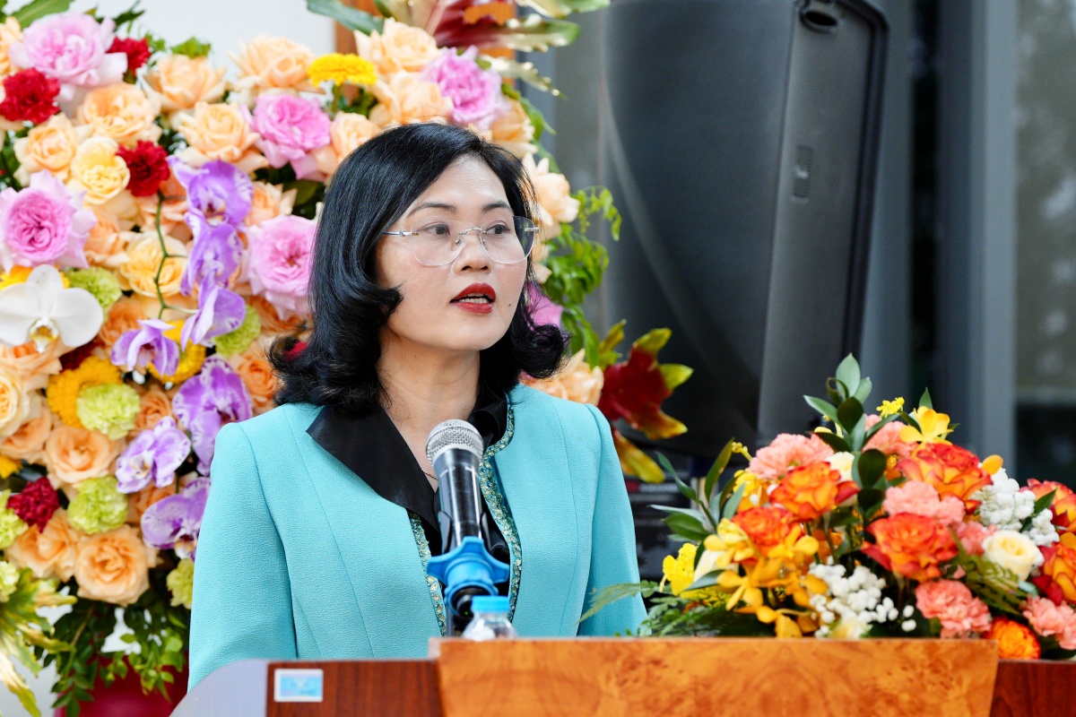 Lan toả tri thức bằng sức mạnh của thông tin Lan toả tri thức bằng sức mạnh của thông tin