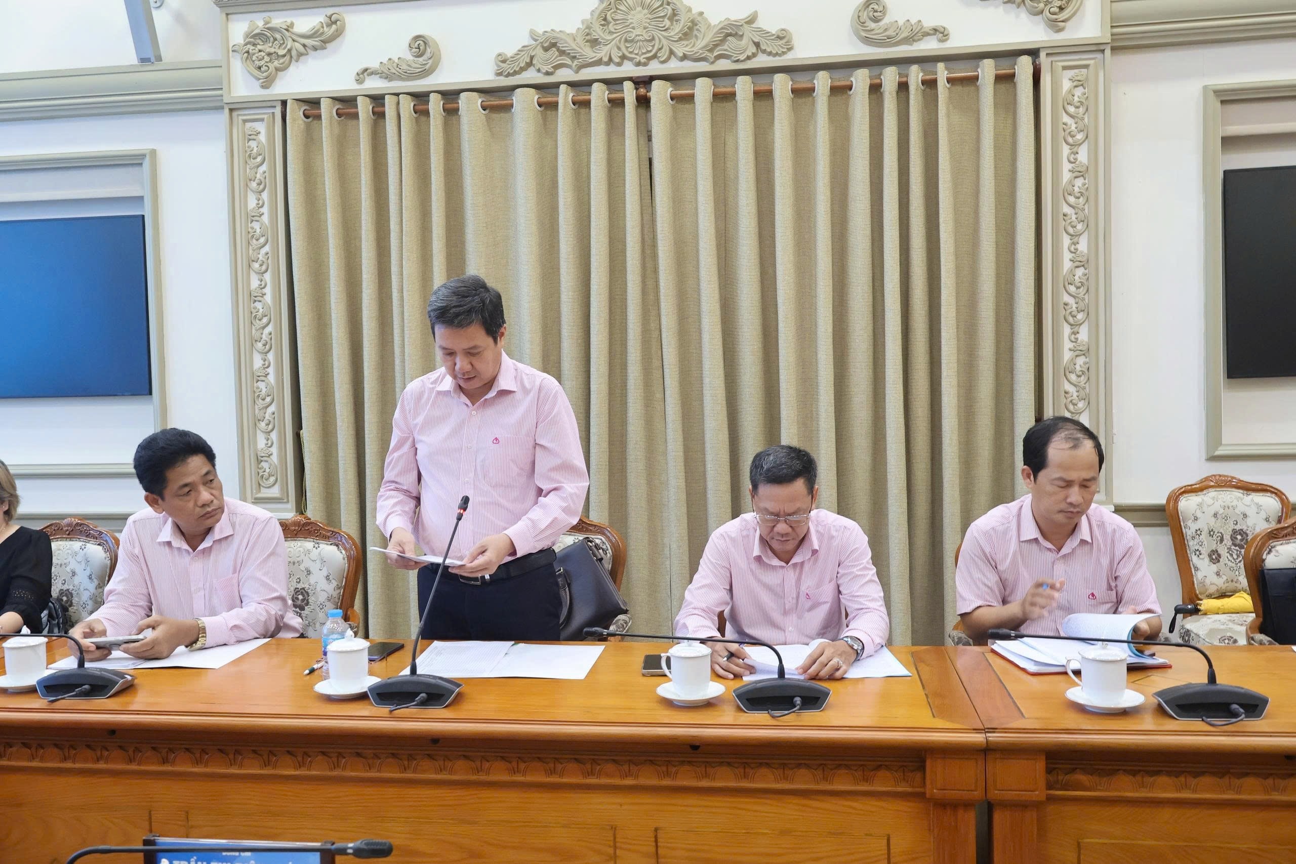 Ông Trần Văn Tiên, Giám đốc chi nhánh, Thành viên Ban đại diện HĐQT NHCSXH thành phố