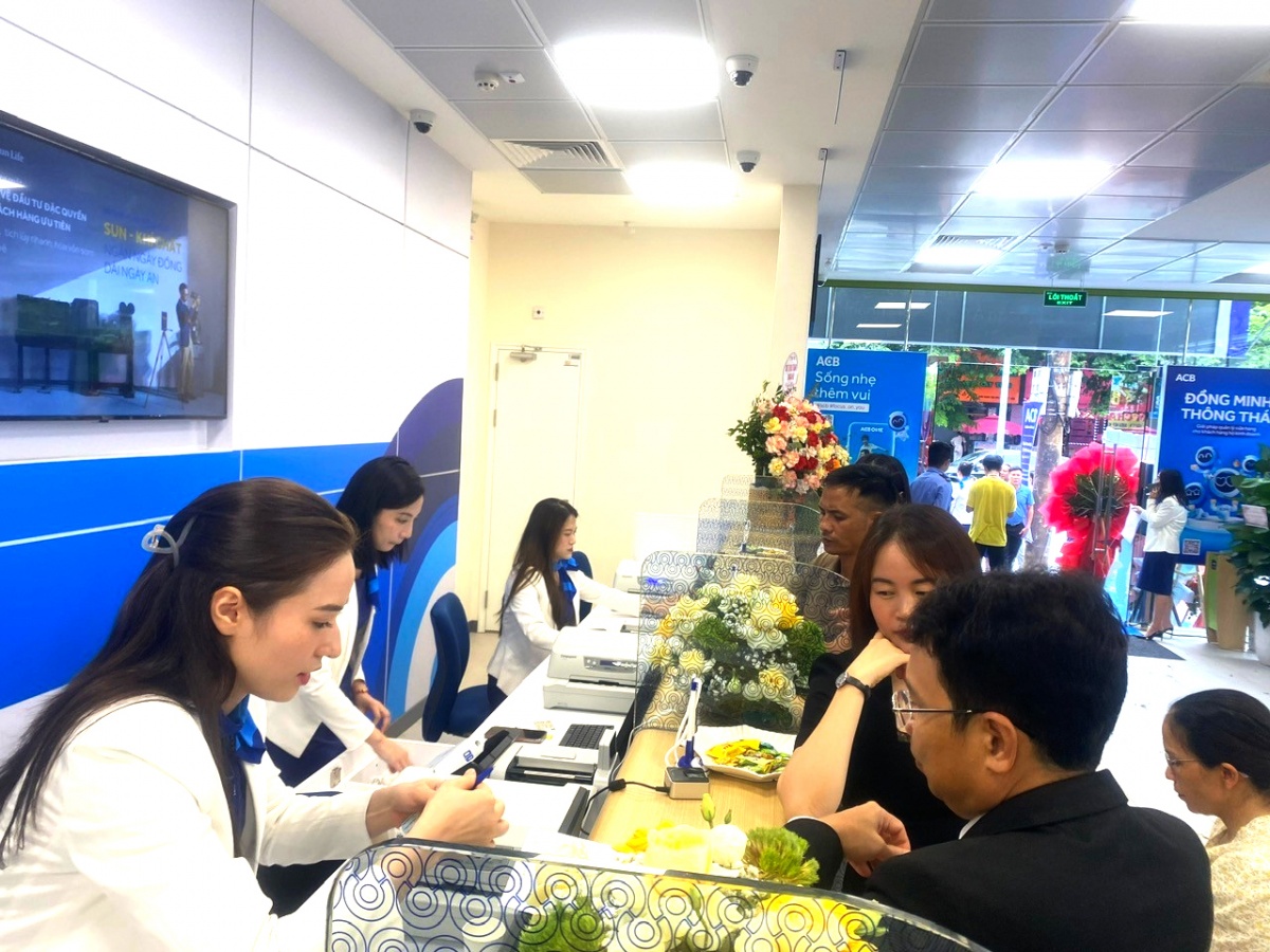ACB tiếp tục duy trì tăng trưởng bền vững, tín dụng doanh nghiệp tăng 20% trong quý III/2025 ACB tiếp tục duy trì tăng trưởng bền vững, tín dụng doanh nghiệp tăng 20% trong quý III/2025