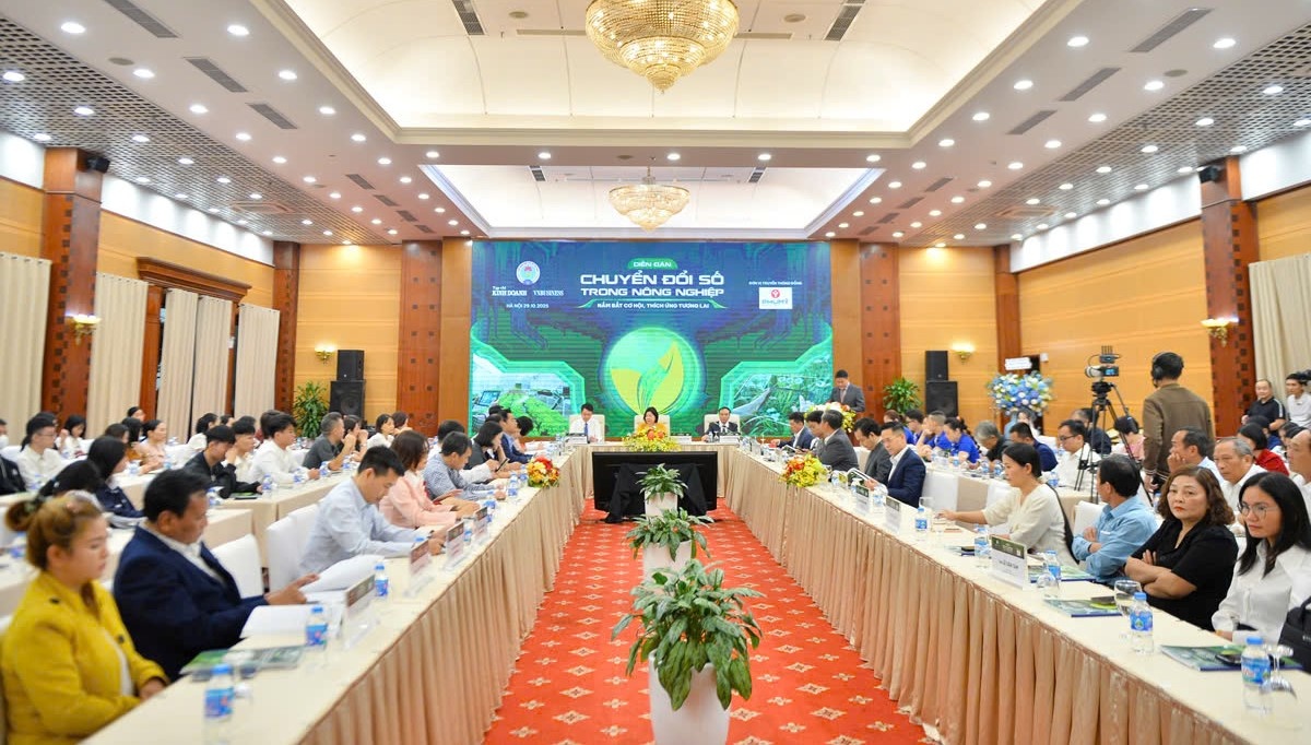 Quang cảnh diễn đàn