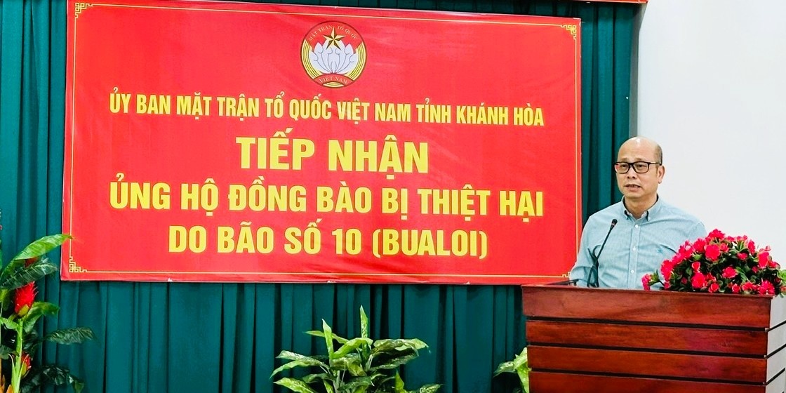 Ông Bùi Huy Thọ, Giám đốc NHNN Chi nhánh Khu vực 10 phát biểu tại buổi tiếp nhận.