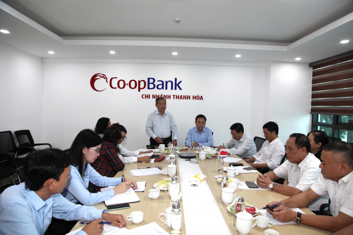 Quang cảnh buổi làm việc Quang cảnh buổi làm việc