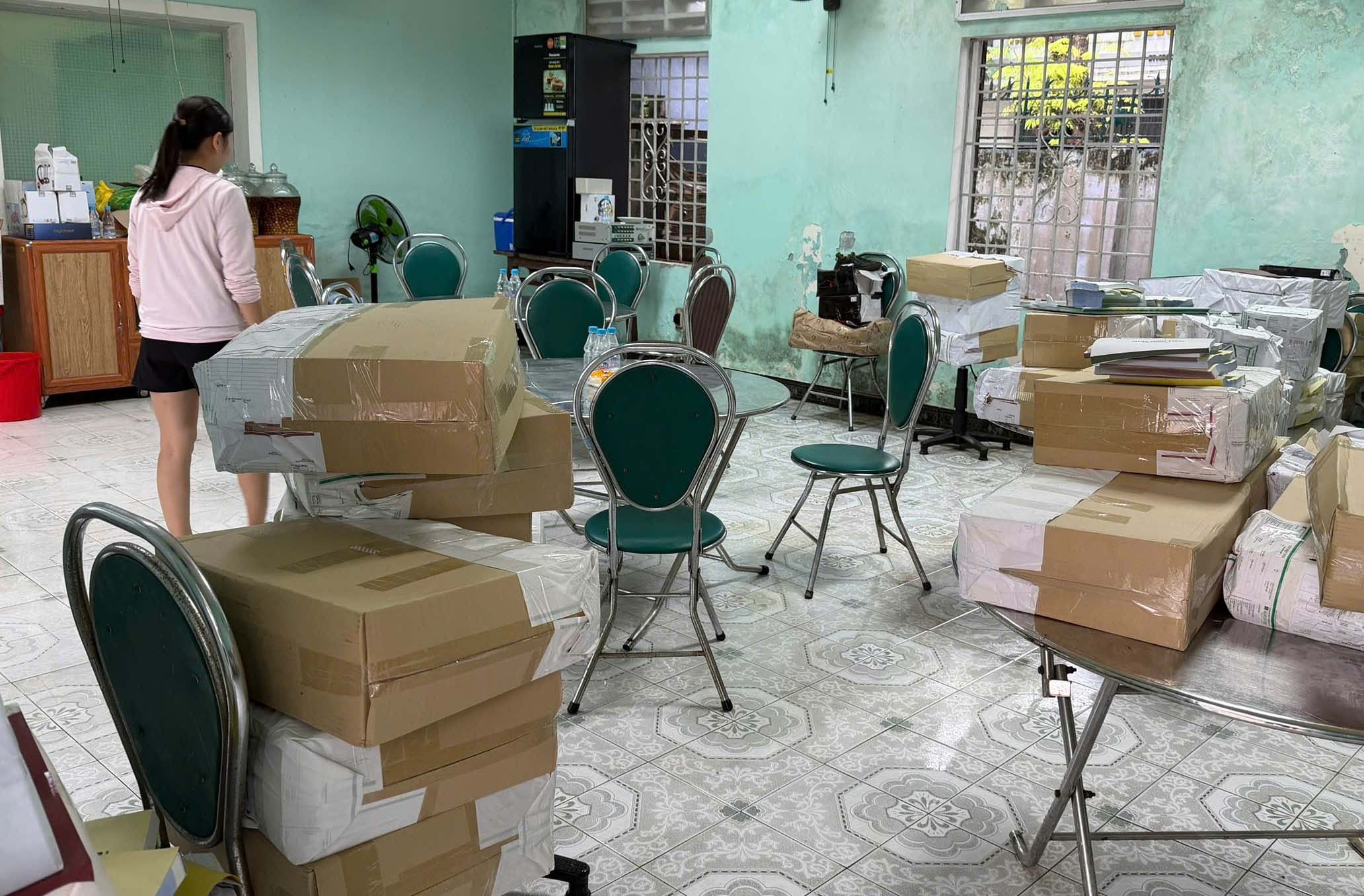 Agribank hỗ trợ các điểm ảnh hưởng lũ lụt ở miền Trung