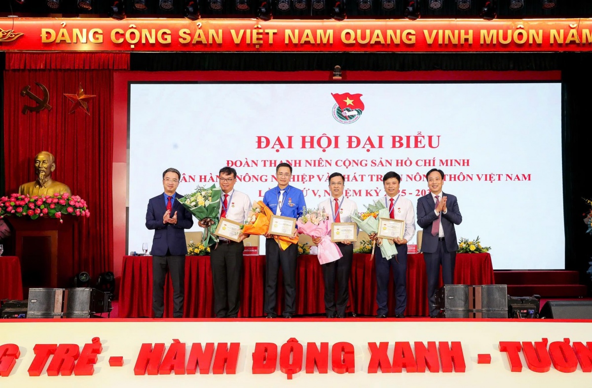 Đại hội Đoàn TNCS Hồ Chí Minh Agribank nhiệm kỳ 2025-2030 thành công tốt đẹp