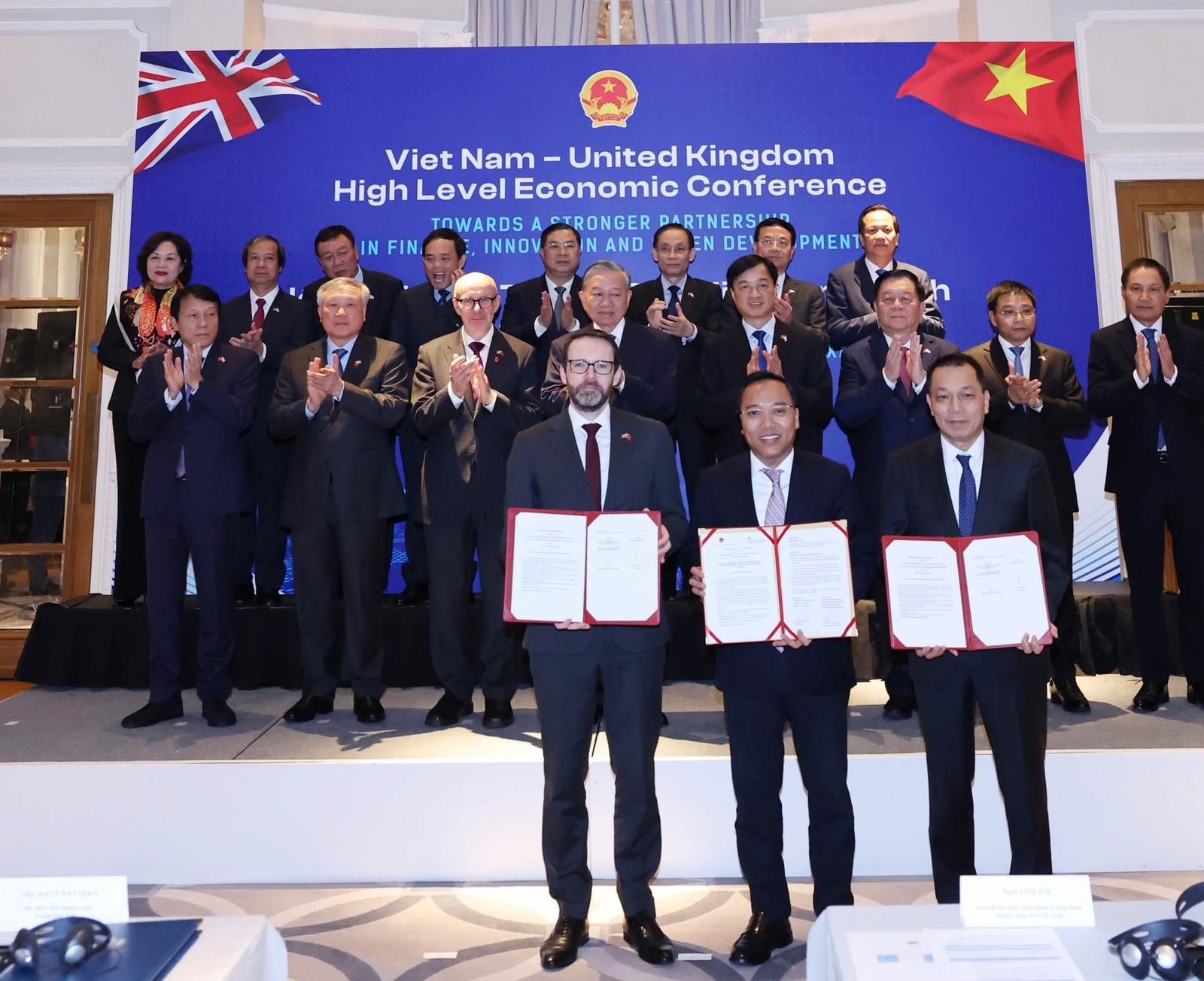 Biên bản ghi nhớ về Quan hệ Đối tác Năng lượng sạch Biên bản ghi nhớ về Quan hệ Đối tác Năng lượng sạch