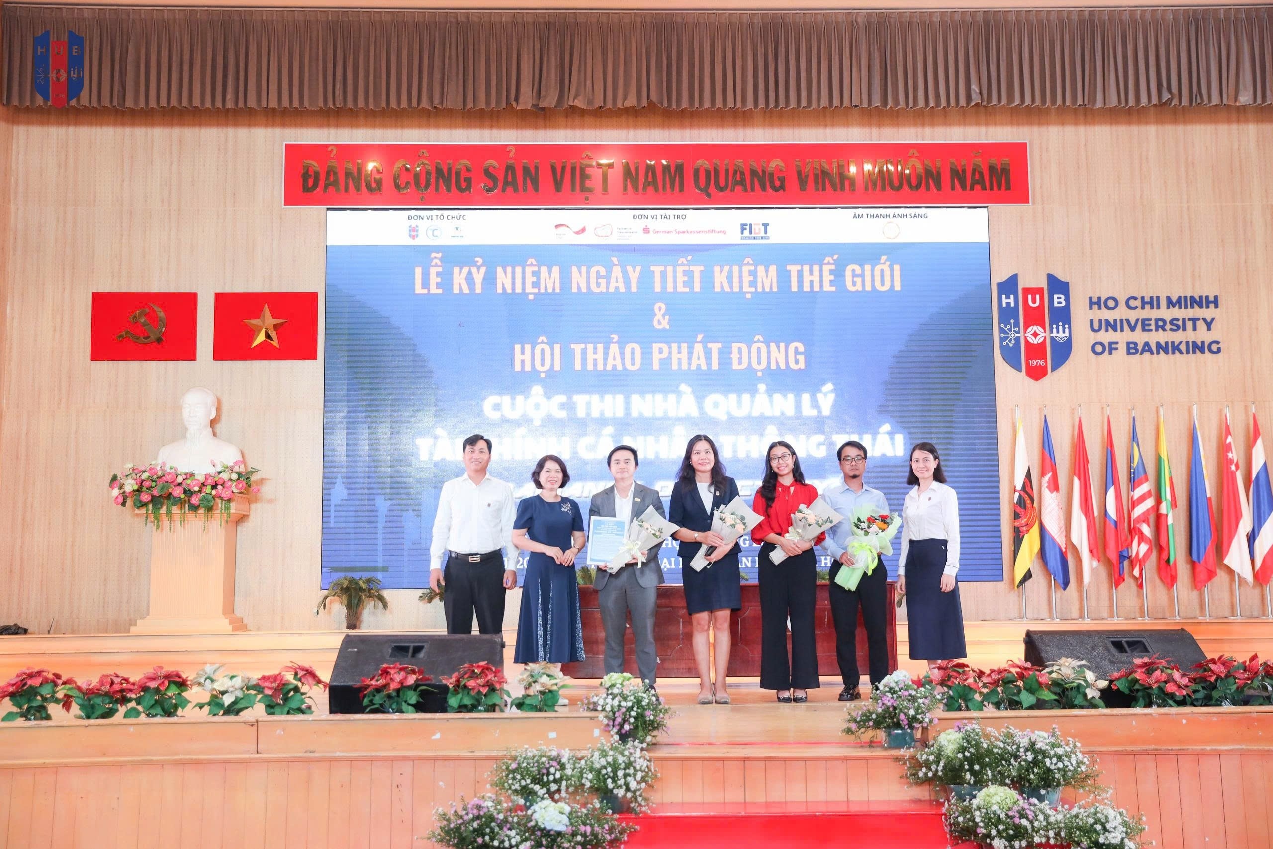 những thí sinh tham gia có cơ hội nhận được nhiều giải thưởng, học bổng, kỷ niệm chương, giấy chứng nhận những thí sinh tham gia có cơ hội nhận được nhiều giải thưởng, học bổng, kỷ niệm chương, giấy chứng nhận