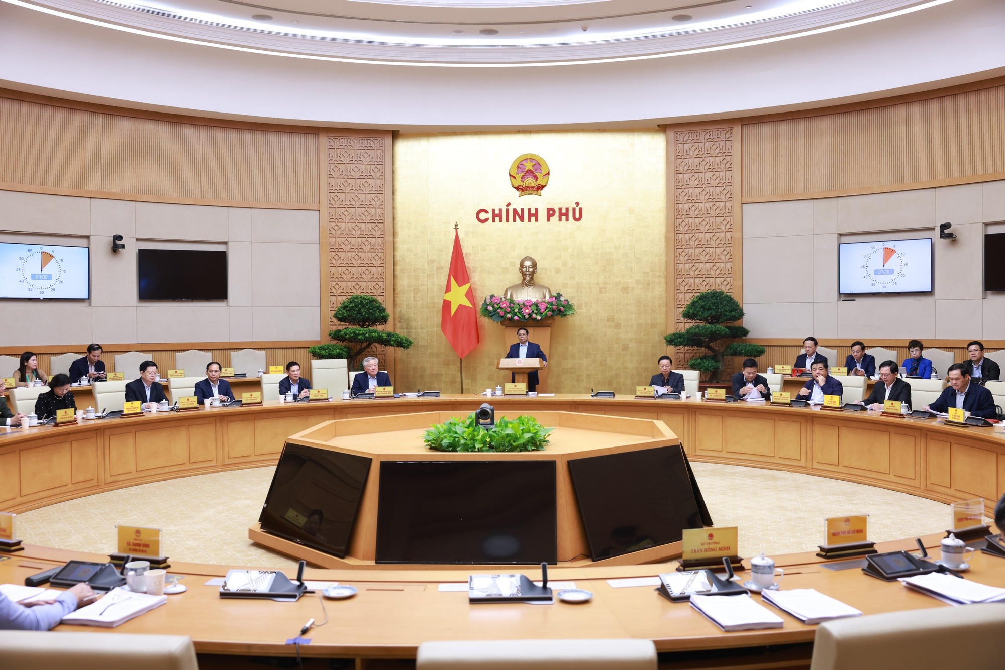 Thủ tướng chủ trì Phiên họp - Ảnh: VGP/Nhật Bắc Thủ tướng chủ trì Phiên họp - Ảnh: VGP/Nhật Bắc