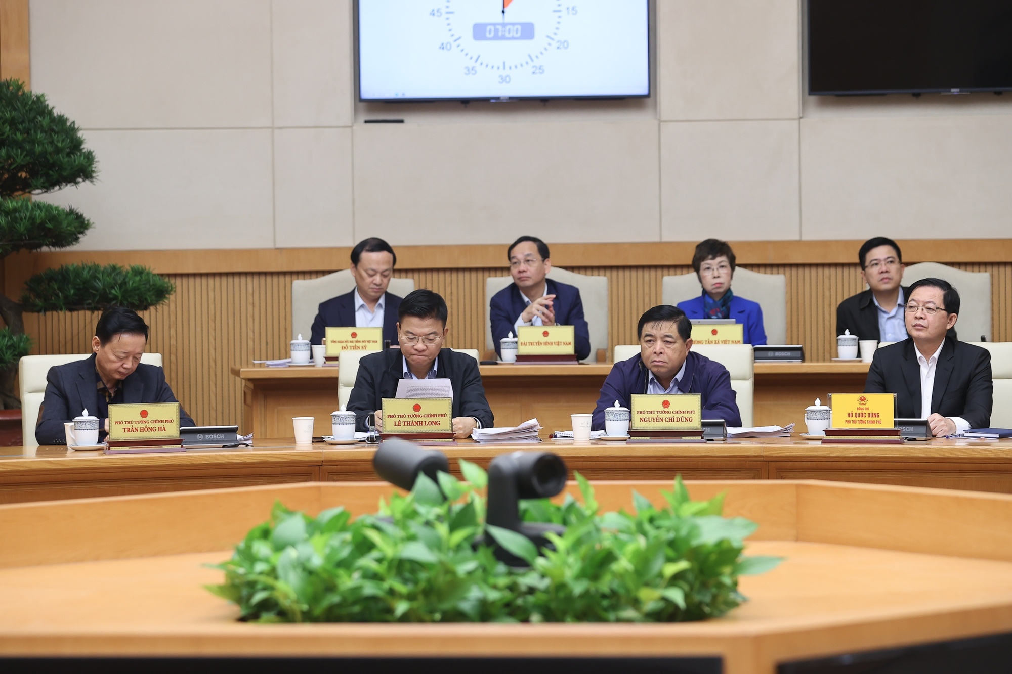 Các đại biểu dự Phiên họp - Ảnh: VGP/Nhật Bắc Các đại biểu dự Phiên họp - Ảnh: VGP/Nhật Bắc