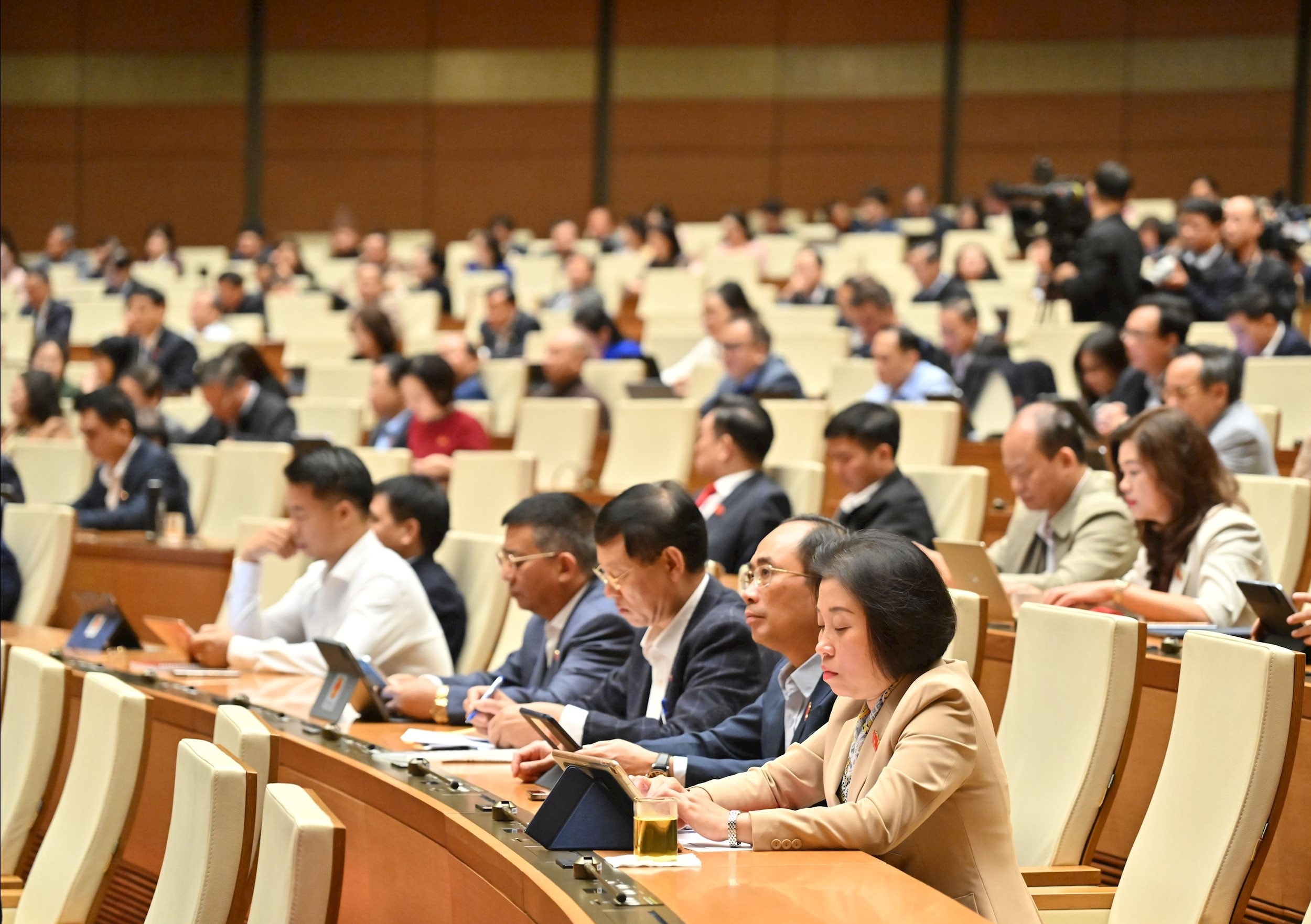 Hoàn thiện chế tài ngăn chặn các hành vi lãng phí